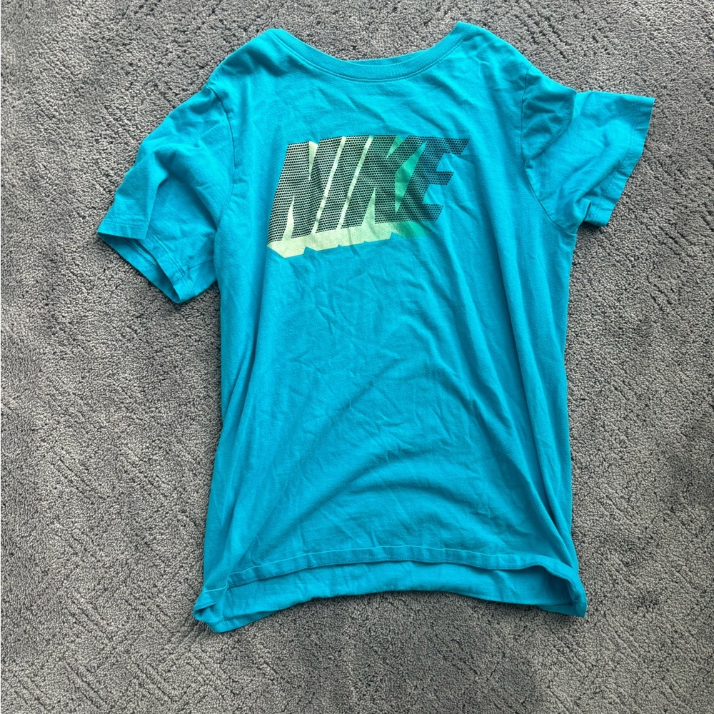 Boy’s Nike tshirt size large